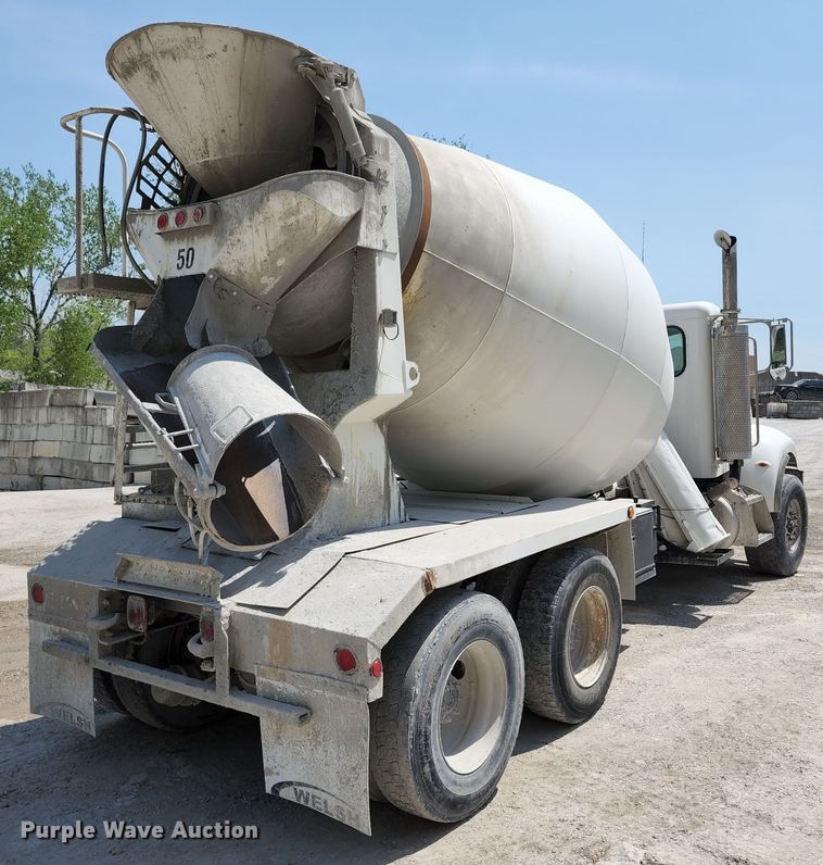 image for item KF9042 2006 Peterbilt 335  ready mix truck