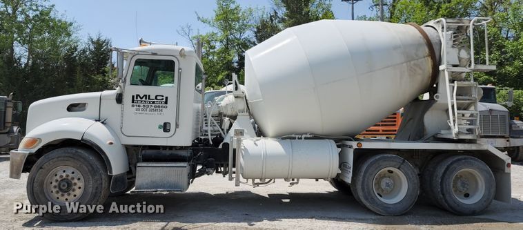 image for item KF9042 2006 Peterbilt 335  ready mix truck