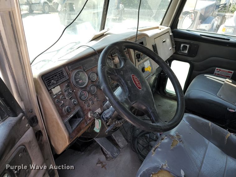 image for item KF9042 2006 Peterbilt 335  ready mix truck