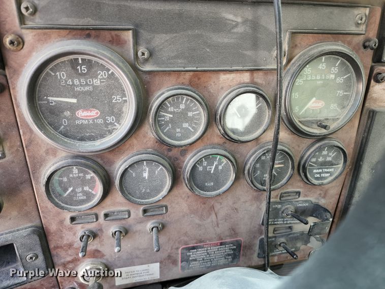 image for item KF9042 2006 Peterbilt 335  ready mix truck