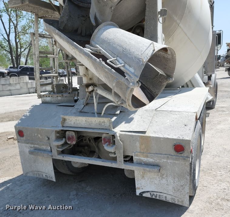 image for item KF9042 2006 Peterbilt 335  ready mix truck