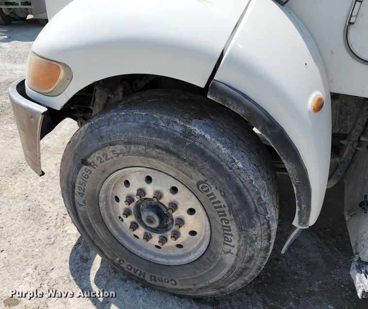 image for item KF9042 2006 Peterbilt 335  ready mix truck