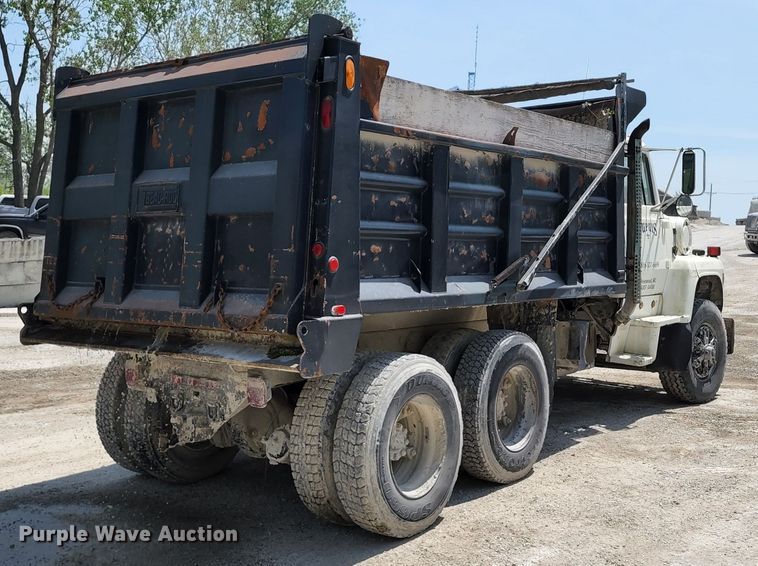 image for item KF9043 1991 Ford L9000  dump truck