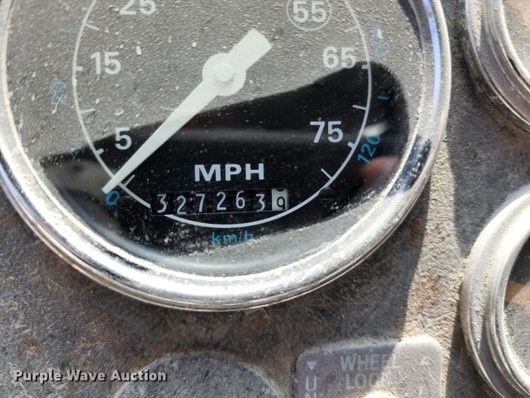 image for item KF9043 1991 Ford L9000  dump truck