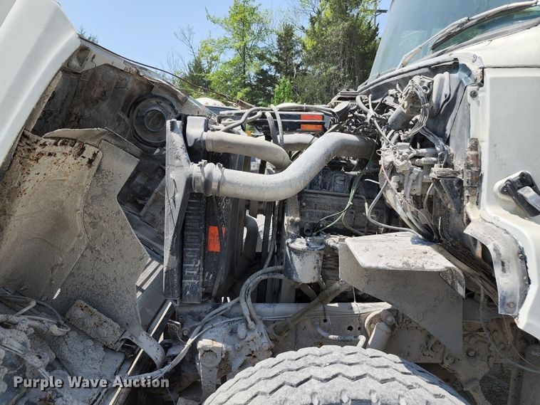 image for item KF9043 1991 Ford L9000  dump truck