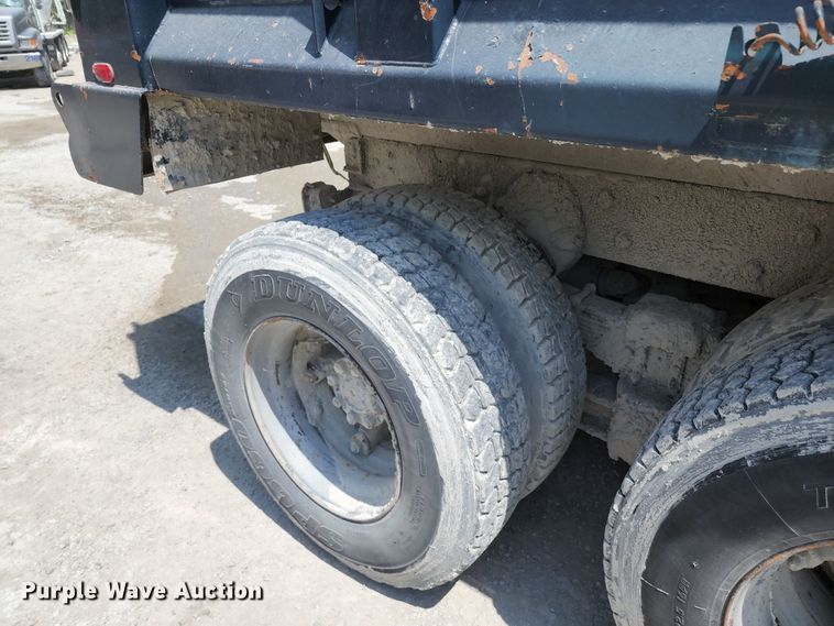 image for item KF9043 1991 Ford L9000  dump truck