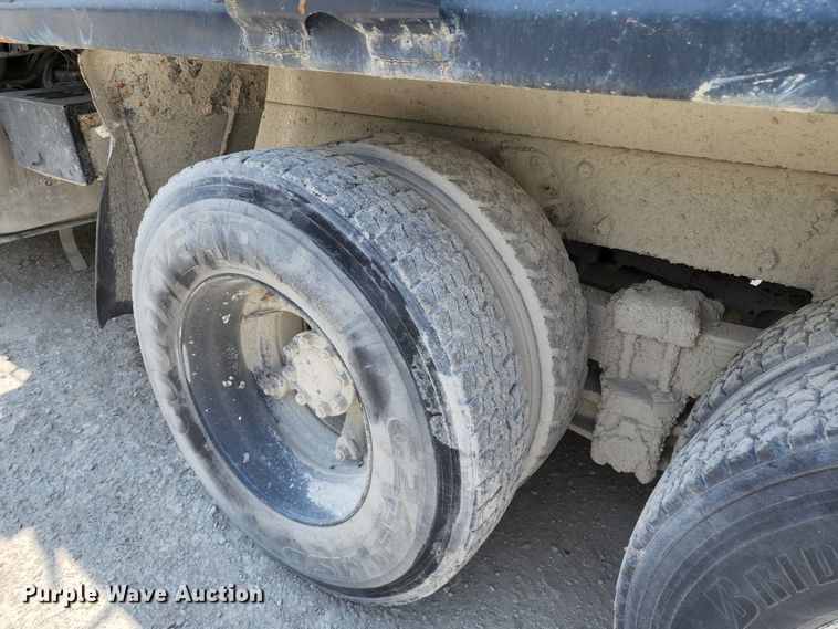 image for item KF9043 1991 Ford L9000  dump truck