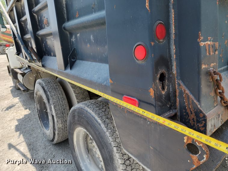 image for item KF9043 1991 Ford L9000  dump truck