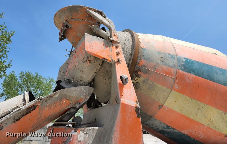 image for item KF9044 2002 Kenworth W900  ready mix truck