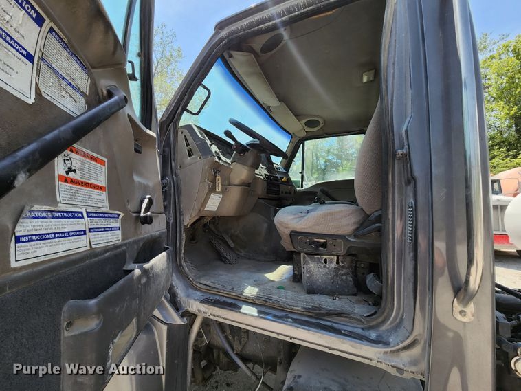 image for item KF9045 2005 Sterling L-Line  ready mix truck