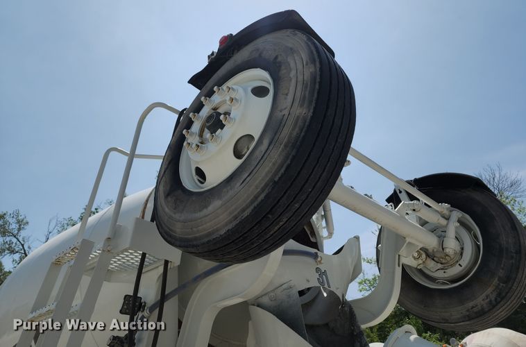 image for item KF9045 2005 Sterling L-Line  ready mix truck