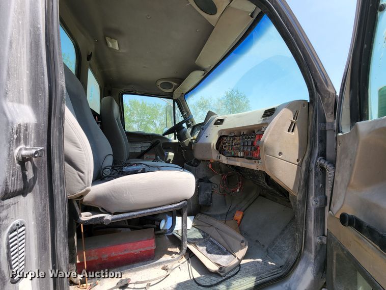 image for item KF9045 2005 Sterling L-Line  ready mix truck