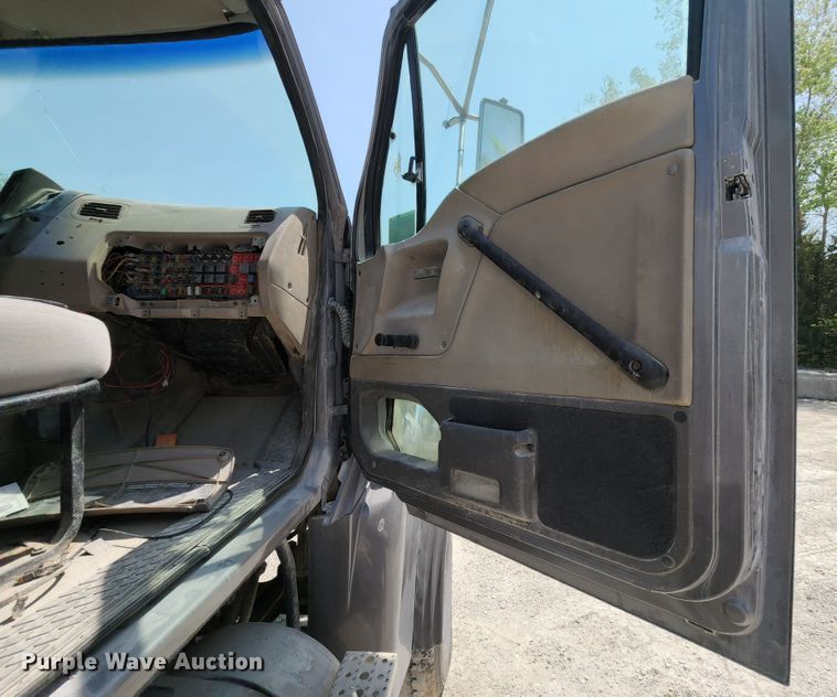 image for item KF9045 2005 Sterling L-Line  ready mix truck