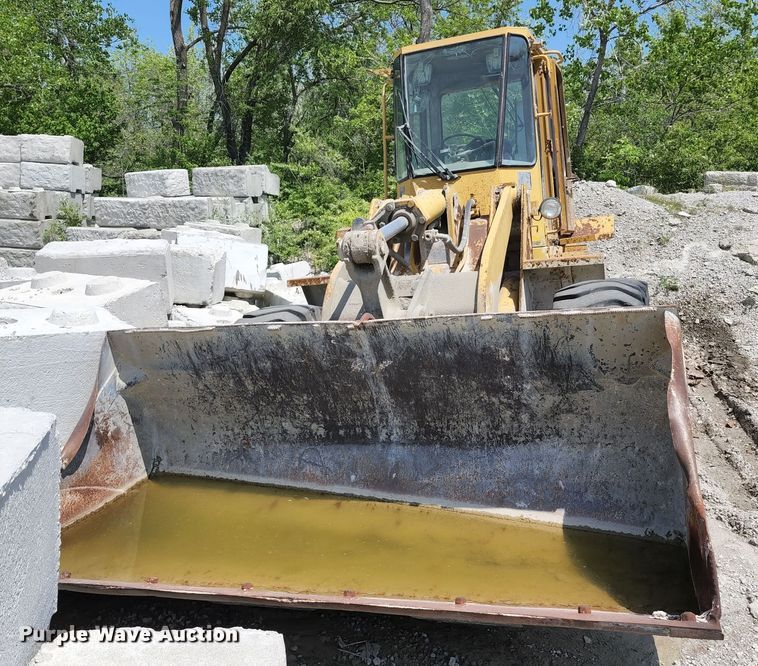 image for item KF9046 1987 Caterpillar 936  wheel loader