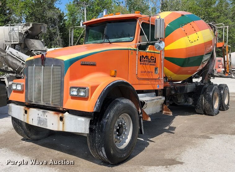 image for item KF9047 2002 Kenworth W900  ready mix truck