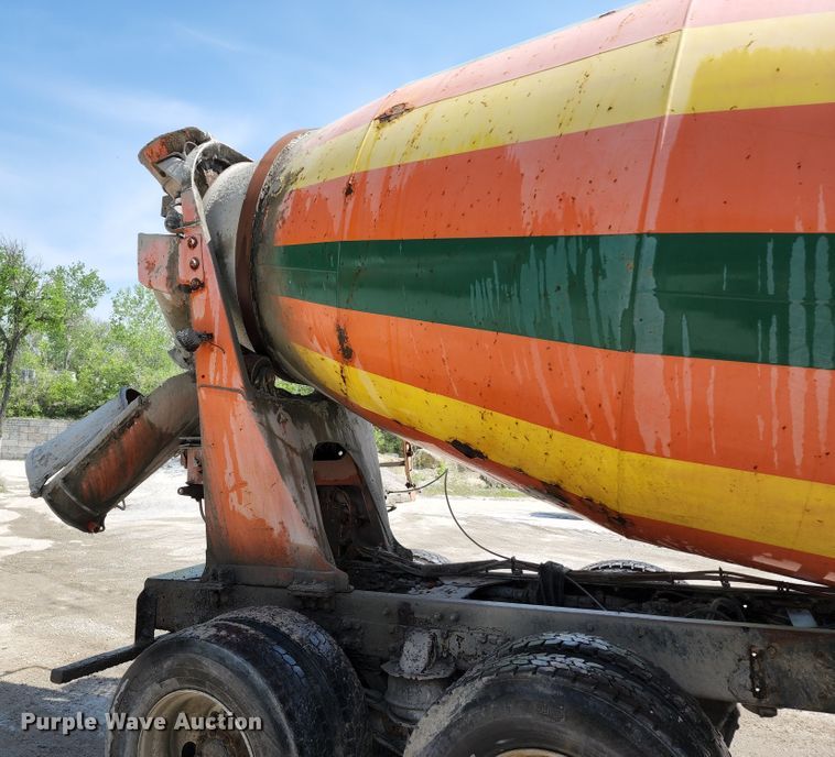 image for item KF9047 2002 Kenworth W900  ready mix truck