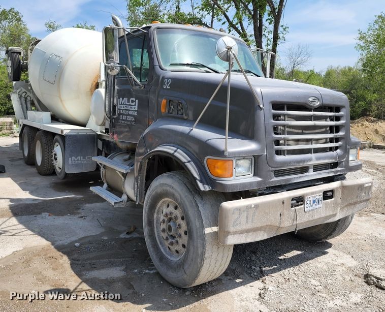 image for item KF9048 2004 Sterling L-Line  ready mix truck