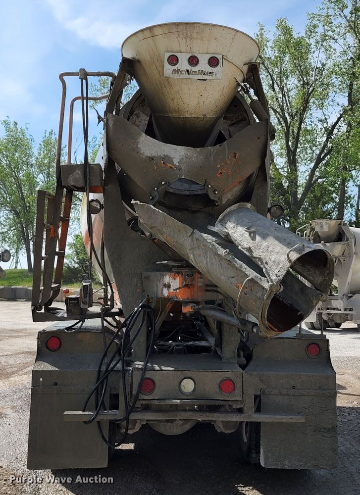 image for item KF9049 2003 Kenworth T800  ready mix truck