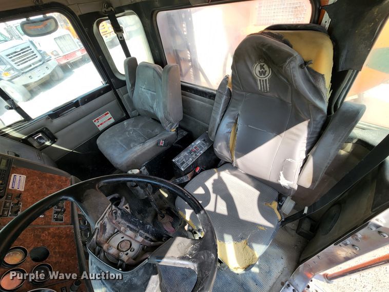 image for item KF9049 2003 Kenworth T800  ready mix truck