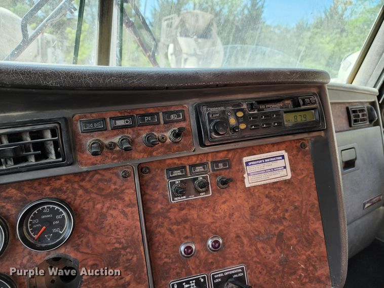 image for item KF9049 2003 Kenworth T800  ready mix truck