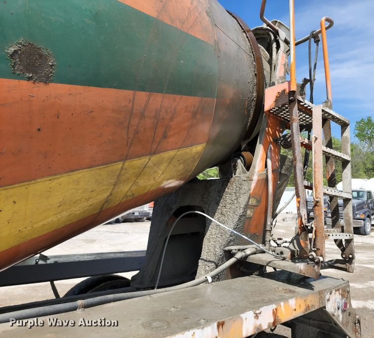 image for item KF9049 2003 Kenworth T800  ready mix truck