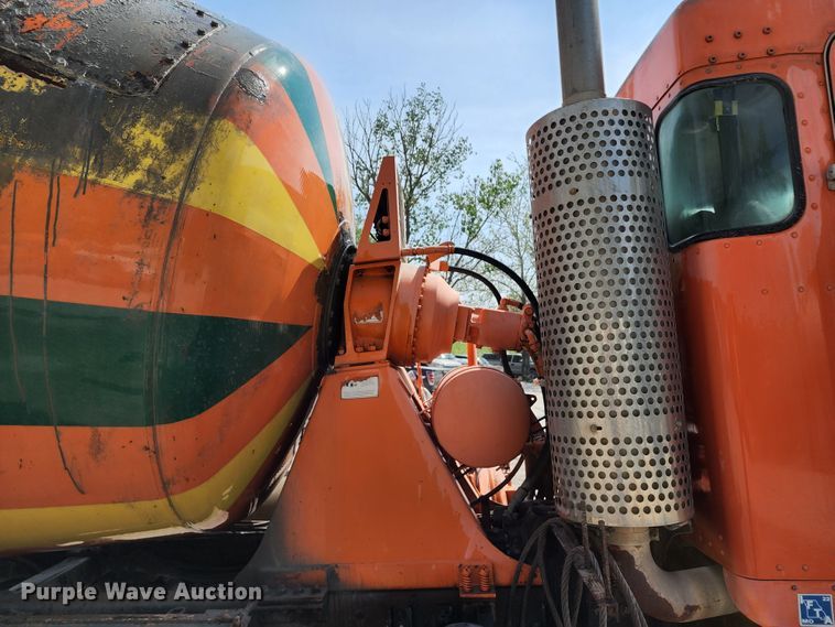 image for item KF9049 2003 Kenworth T800  ready mix truck