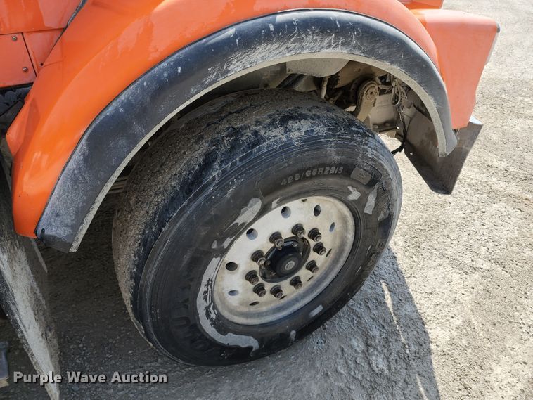 image for item KF9049 2003 Kenworth T800  ready mix truck