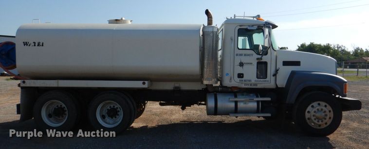 image for item KP9074 2008 Mack CHU613  water truck