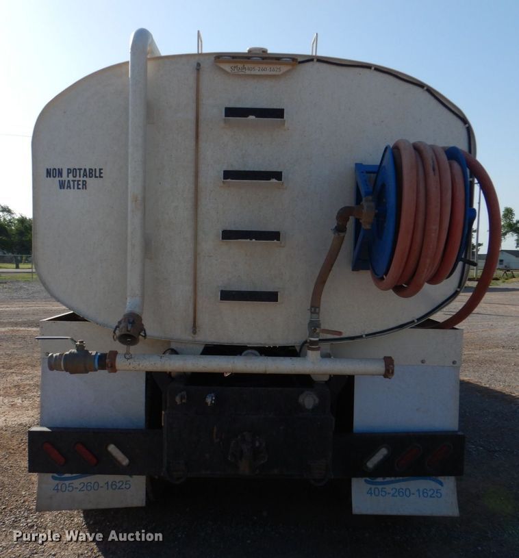 image for item KP9074 2008 Mack CHU613  water truck