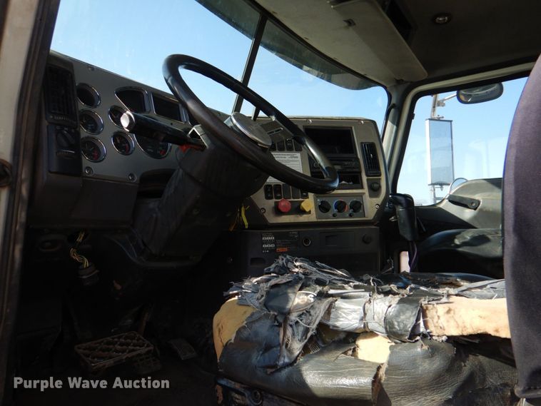 image for item KP9074 2008 Mack CHU613  water truck