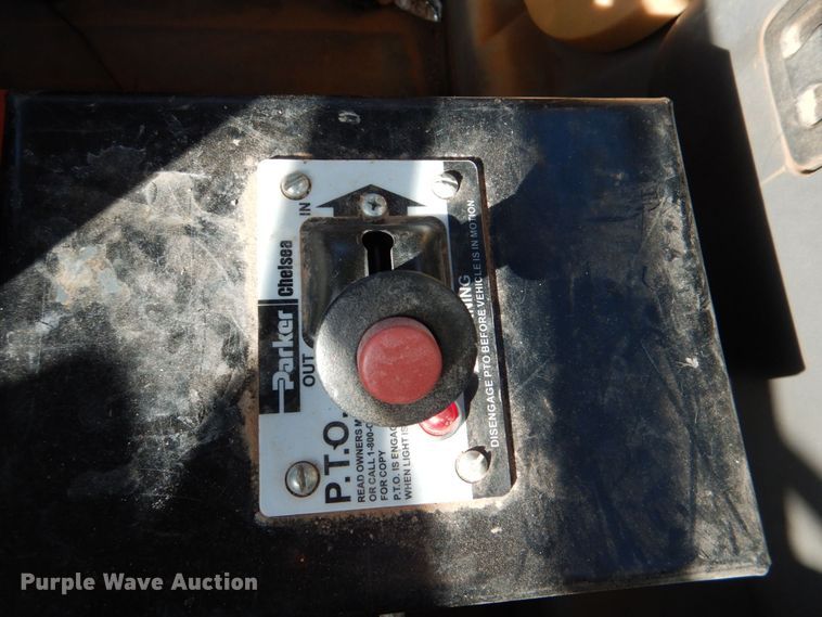 image for item KP9074 2008 Mack CHU613  water truck