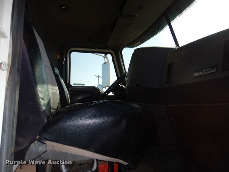 image for item KP9074 2008 Mack CHU613  water truck