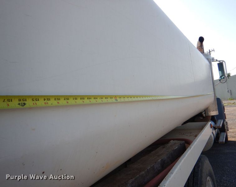 image for item KP9074 2008 Mack CHU613  water truck