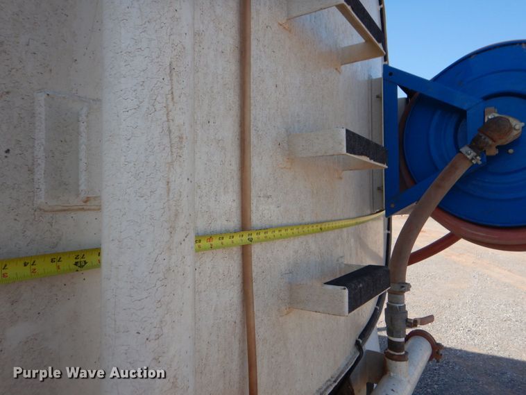 image for item KP9074 2008 Mack CHU613  water truck