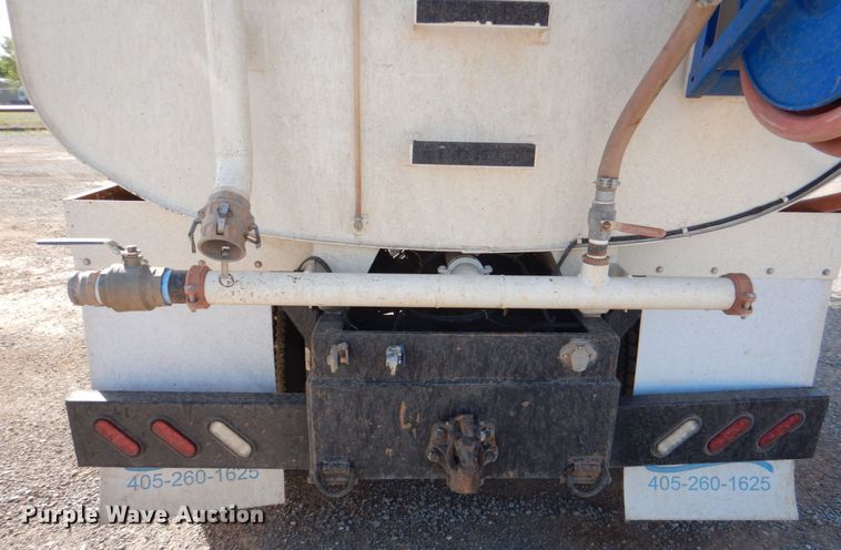 image for item KP9074 2008 Mack CHU613  water truck