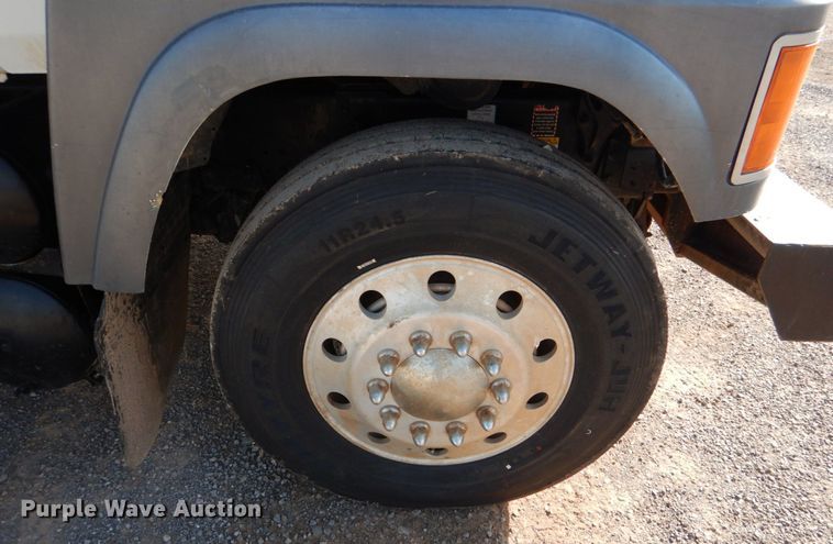 image for item KP9074 2008 Mack CHU613  water truck