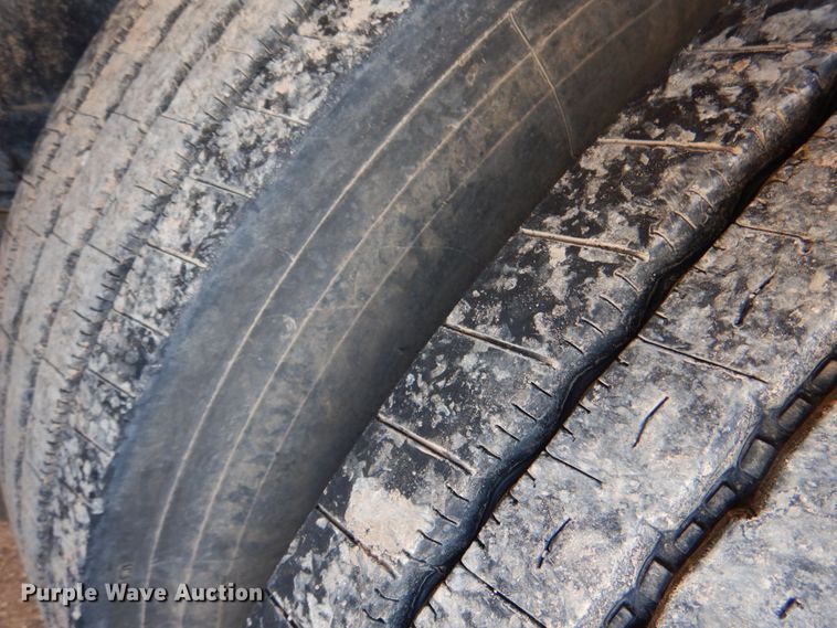 image for item KP9074 2008 Mack CHU613  water truck