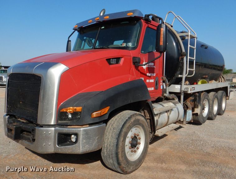 image for item KP9075 2013 Caterpillar CT660  vacuum truck