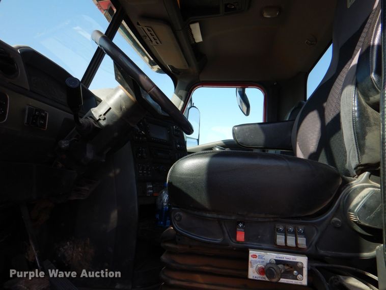 image for item KP9075 2013 Caterpillar CT660  vacuum truck