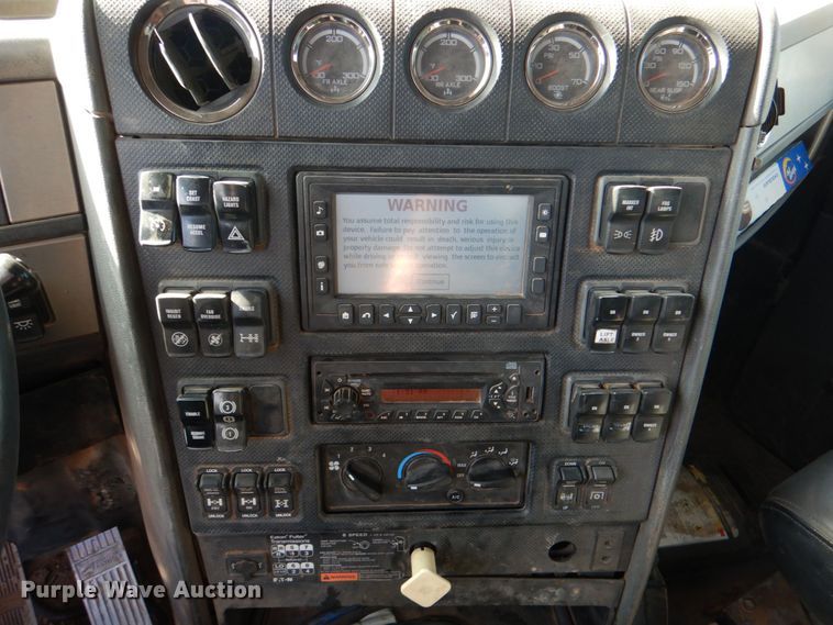 image for item KP9075 2013 Caterpillar CT660  vacuum truck