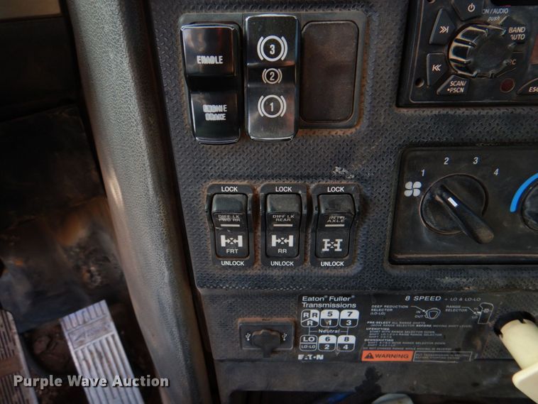 image for item KP9075 2013 Caterpillar CT660  vacuum truck