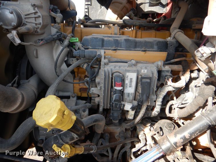 image for item KP9075 2013 Caterpillar CT660  vacuum truck