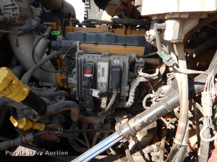 image for item KP9075 2013 Caterpillar CT660  vacuum truck