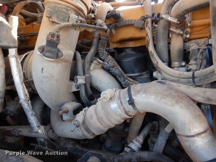 image for item KP9075 2013 Caterpillar CT660  vacuum truck