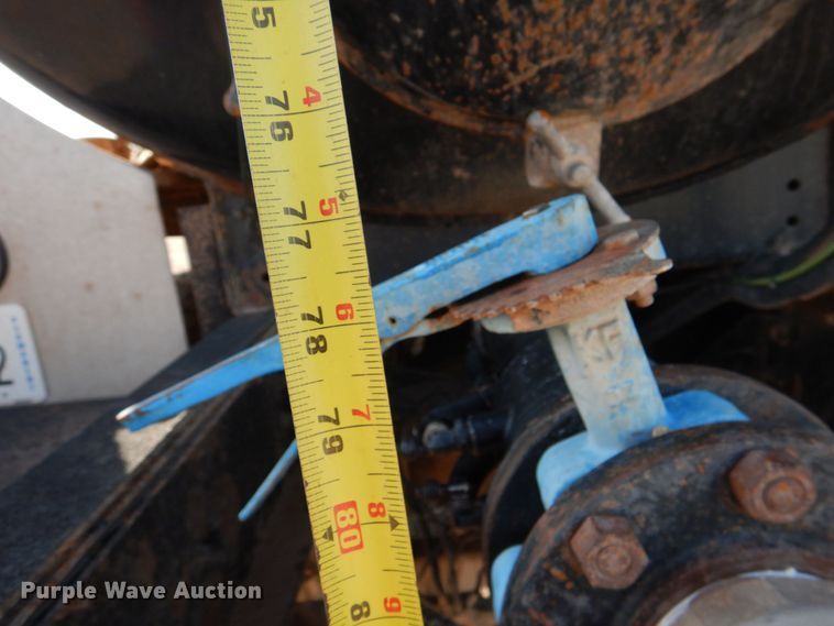 image for item KP9075 2013 Caterpillar CT660  vacuum truck