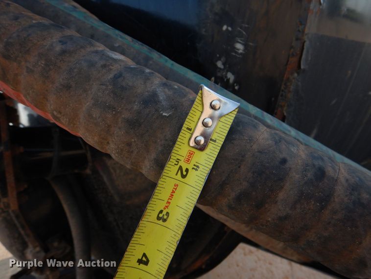 image for item KP9075 2013 Caterpillar CT660  vacuum truck