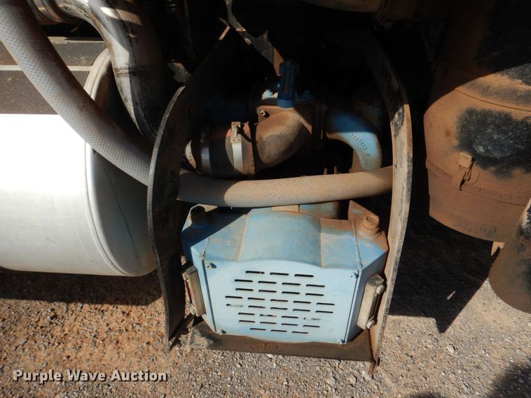 image for item KP9075 2013 Caterpillar CT660  vacuum truck