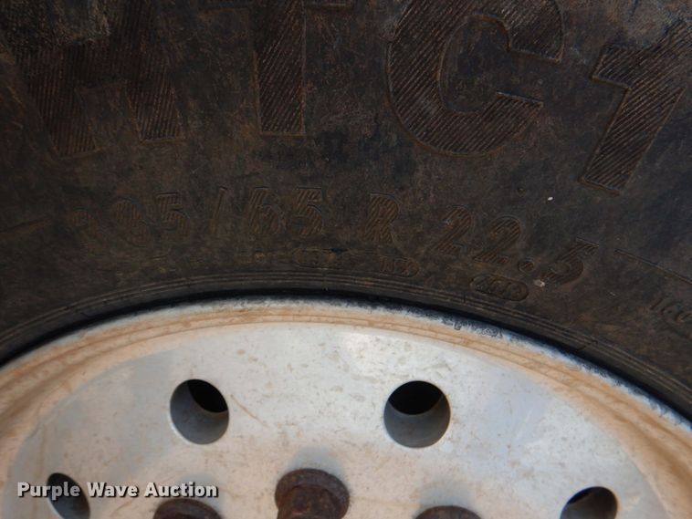 image for item KP9075 2013 Caterpillar CT660  vacuum truck