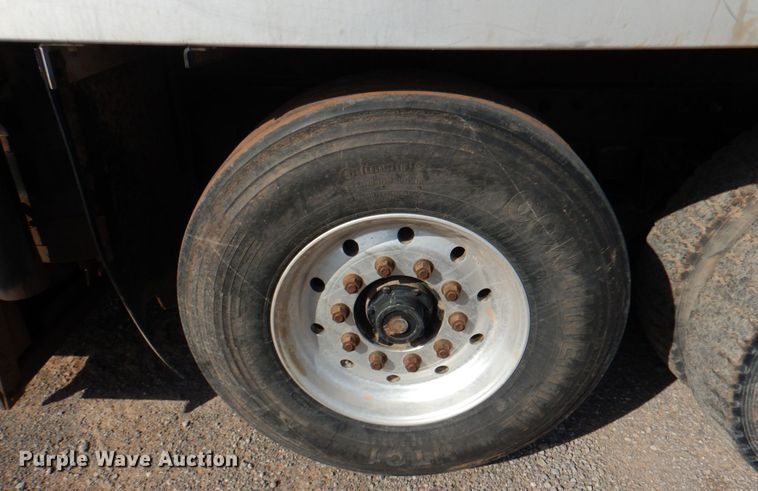 image for item KP9075 2013 Caterpillar CT660  vacuum truck