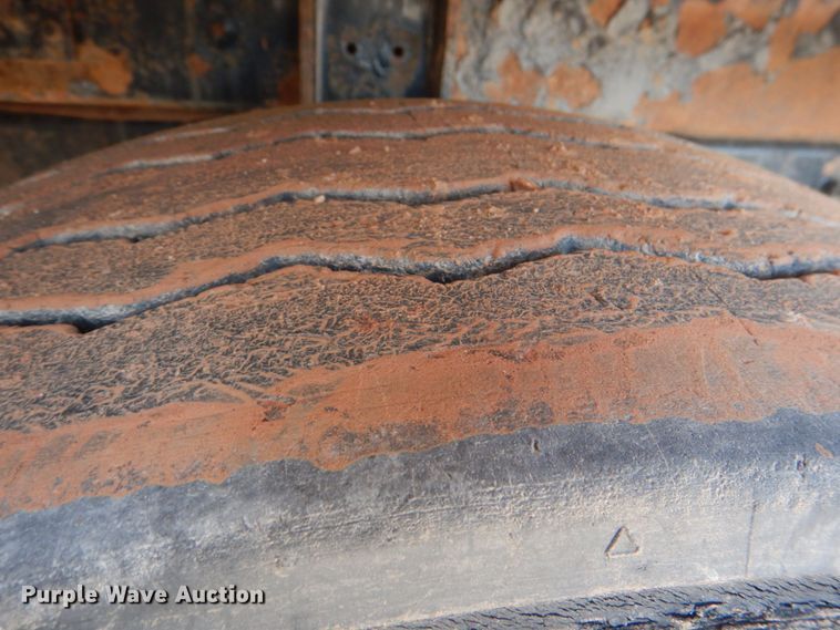 image for item KP9075 2013 Caterpillar CT660  vacuum truck